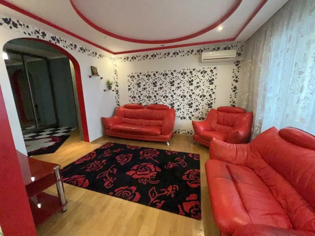 Apartment for rent - Kharkivske Road 56