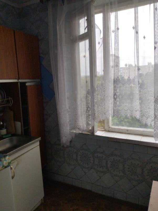 Sale 3 bedroom-(s) apartment 65 sq. m., Valentynivska street 21б