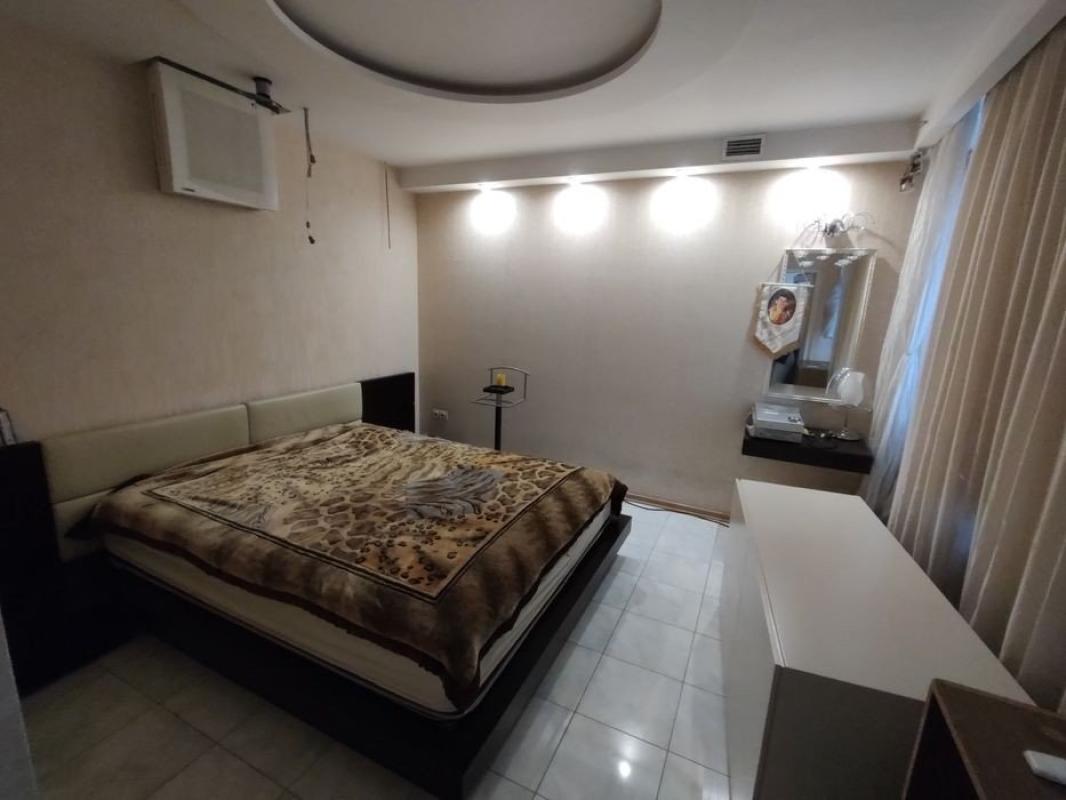 Sale 3 bedroom-(s) apartment 70 sq. m., Permska Street 17