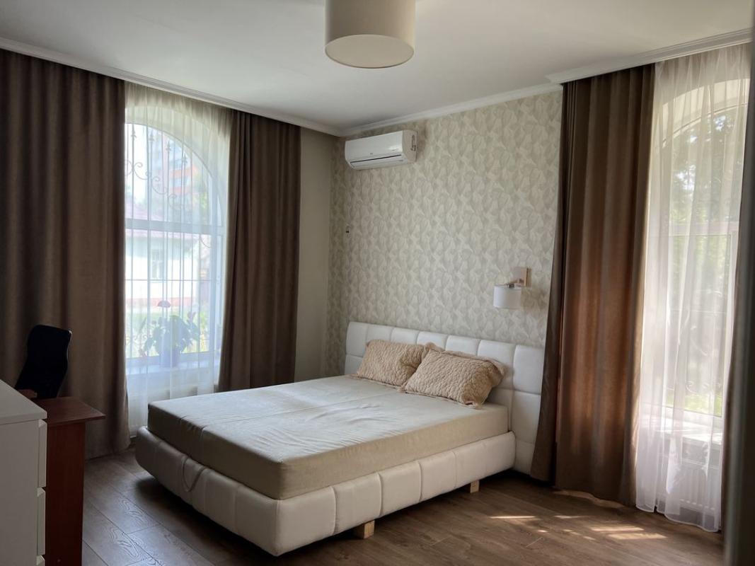Sale 3 bedroom-(s) apartment 70 sq. m., Smolna Street 26
