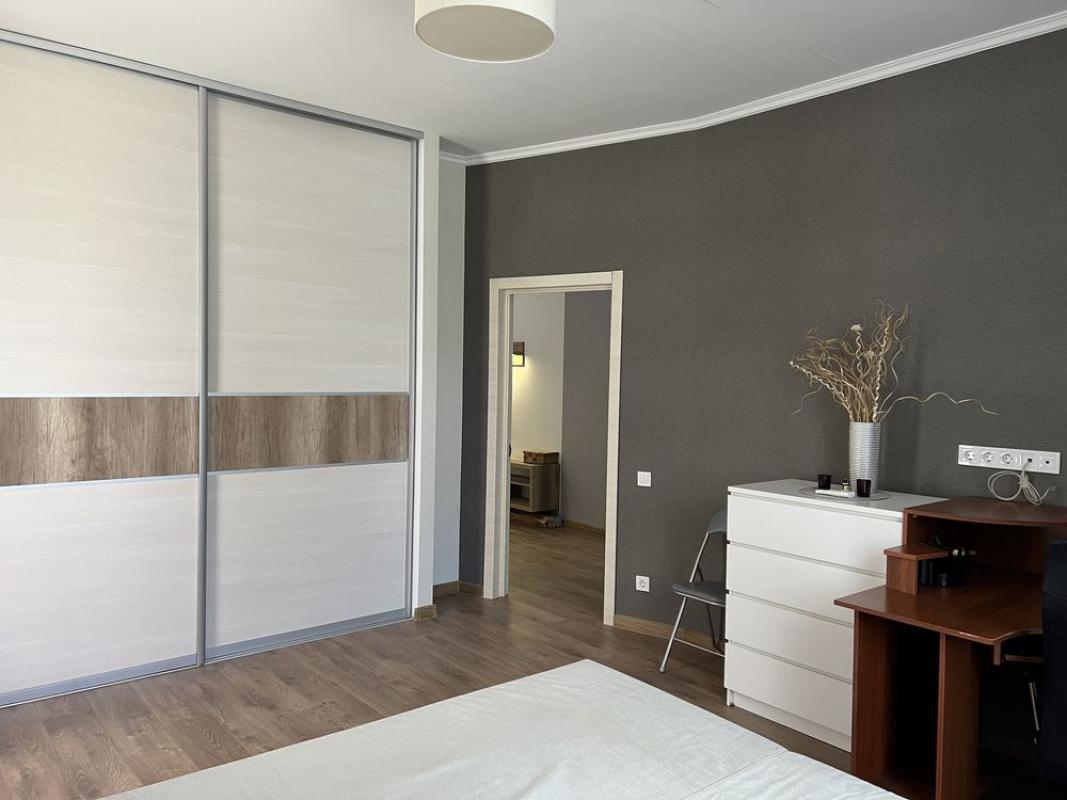 Sale 3 bedroom-(s) apartment 70 sq. m., Smolna Street 26