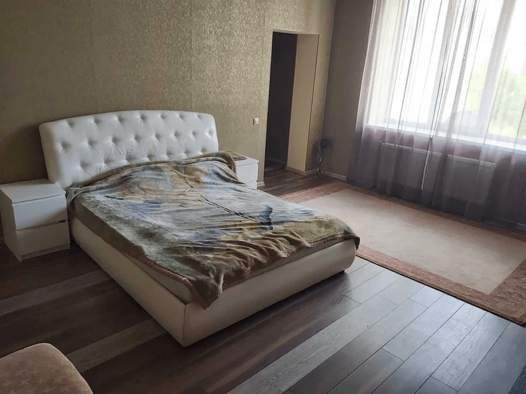 Sale 1 bedroom-(s) apartment 74 sq. m., Pereiaslavska Street 23