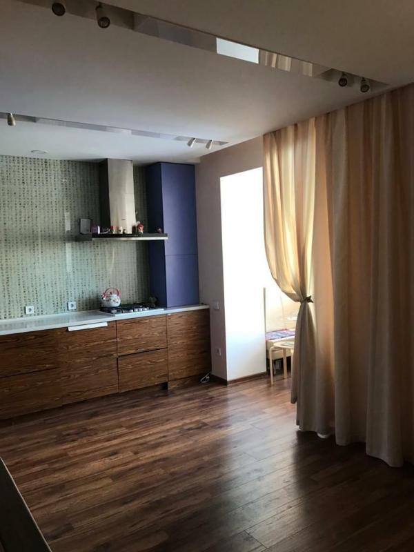 Sale 3 bedroom-(s) apartment 97 sq. m., Oleksandrivskyi Avenue (Kosiora Avenue) 69д