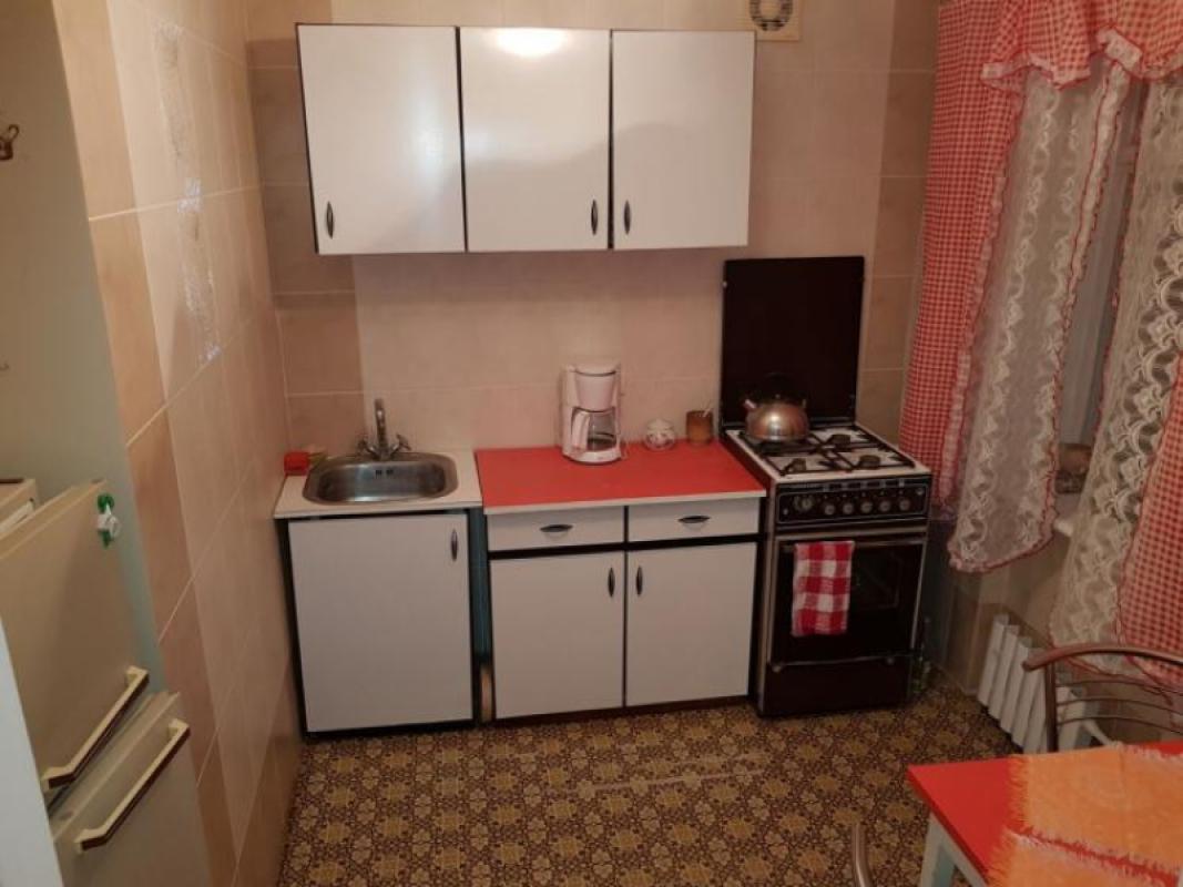 Long term rent 2 bedroom-(s) apartment Stadionnyi Pass 6