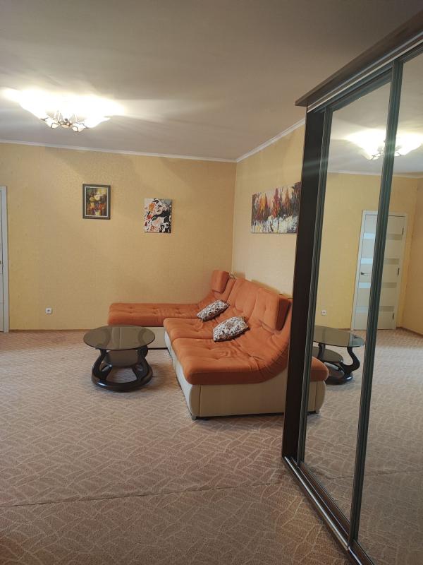 Довгострокова оренда 2 кімнатної квартири Академіка Павлова вул. 144