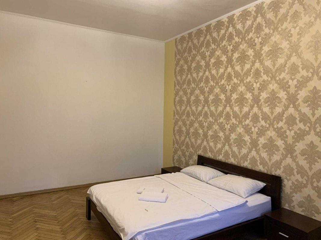 Sale 2 bedroom-(s) apartment 66 sq. m., Khreshchatyk Street (Khreschatyk Street)