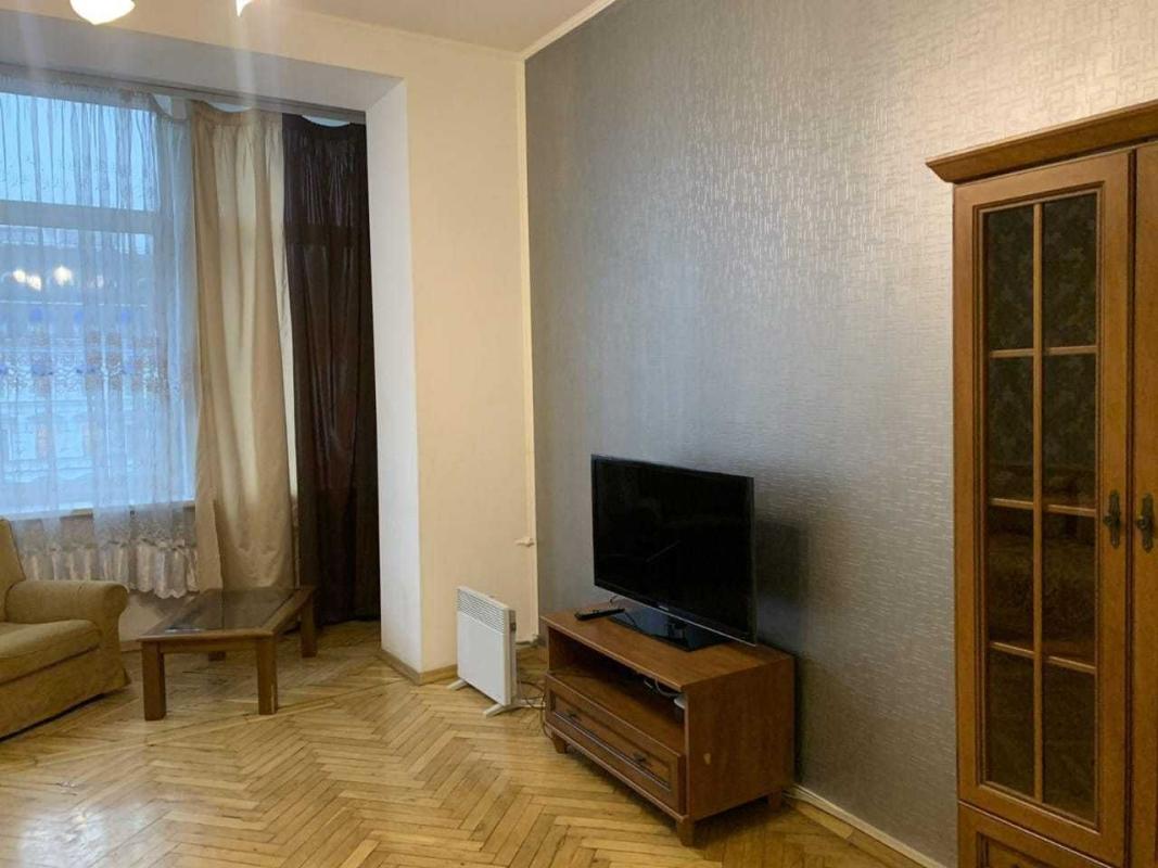 Продажа 2 комнатной квартиры 66 кв. м, Крещатик ул.
