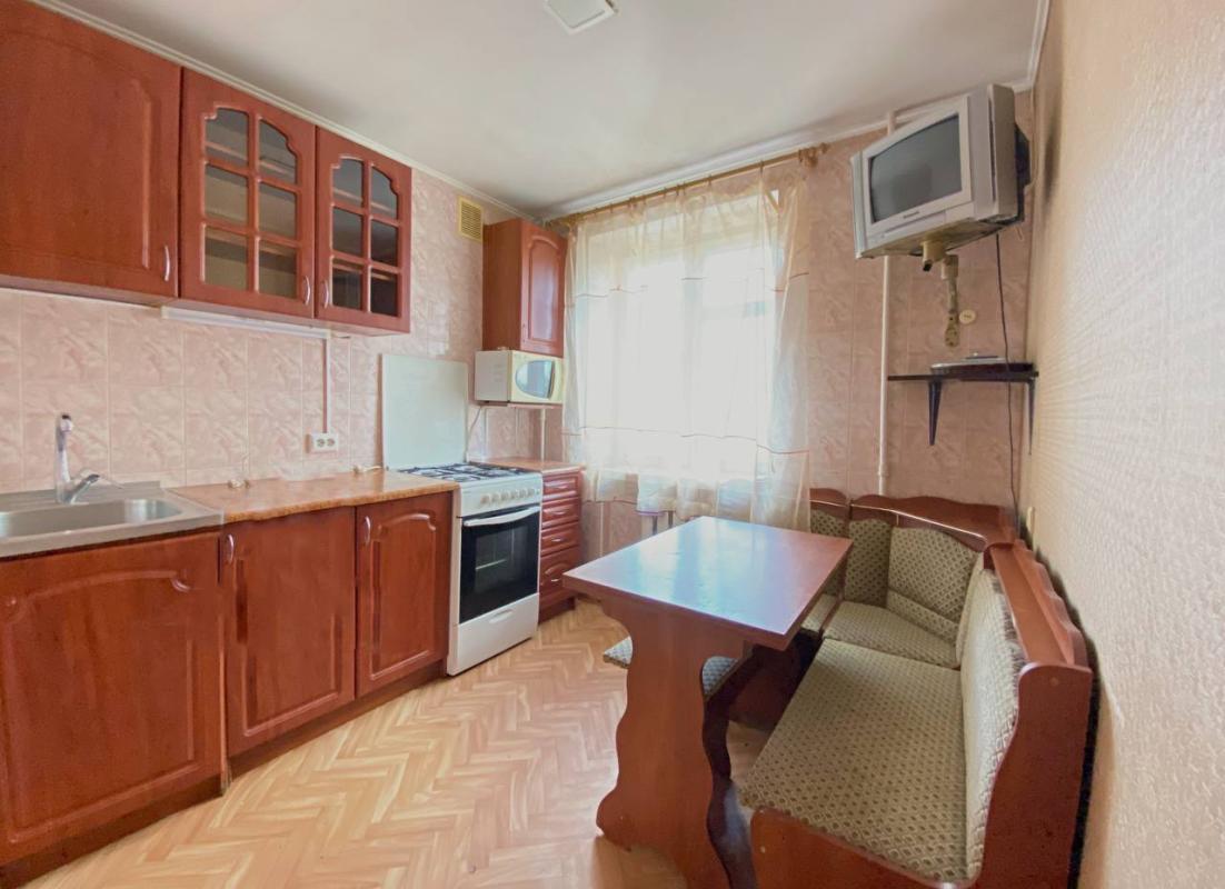 Продаж 1 кімнатної квартири 33 кв. м, Байрона просп. (Героїв Сталінграда) 187