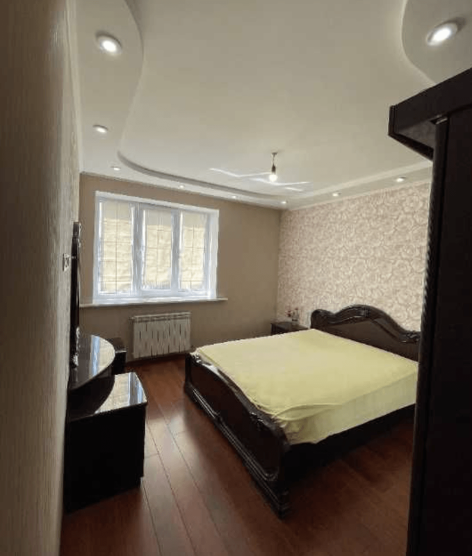 Sale 3 bedroom-(s) apartment 117 sq. m., Lebedynska Street 3