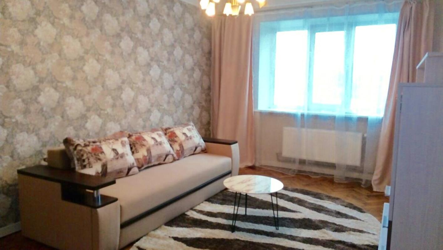 Long term rent 2 bedroom-(s) apartment Karazina Street 3/61
