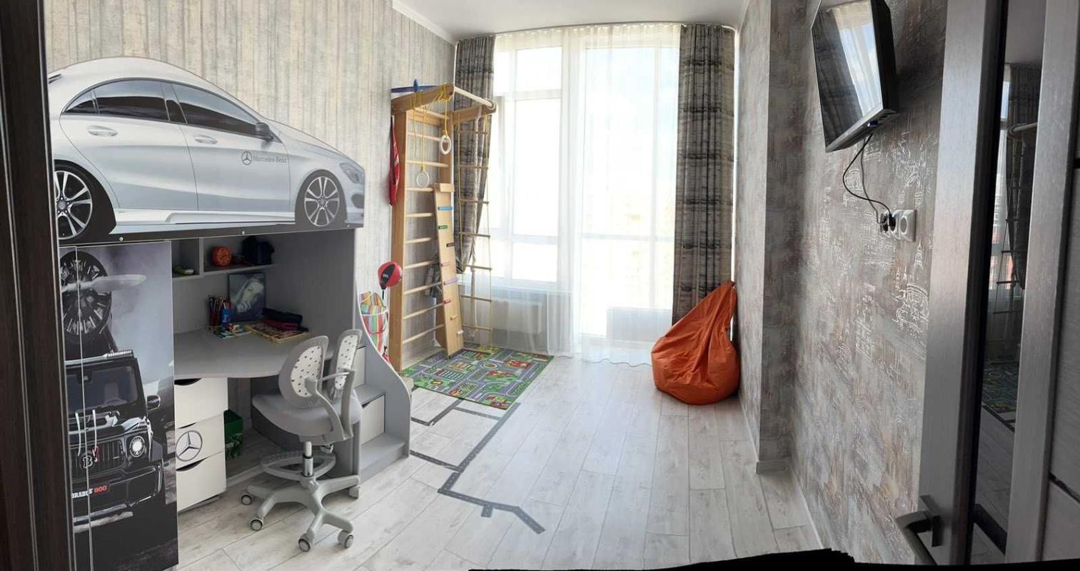Sale 3 bedroom-(s) apartment 75 sq. m., Kakhovska Street 60