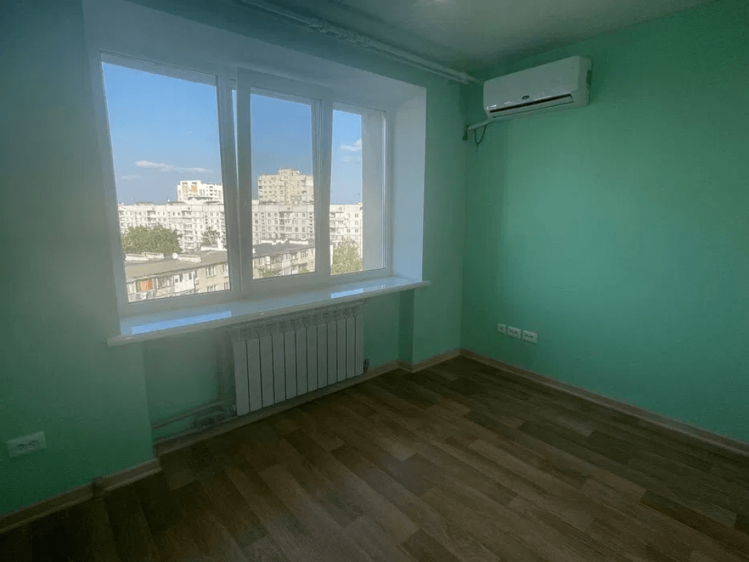 Продаж 3 кімнатної квартири 69 кв. м, Деревянко вул. 7