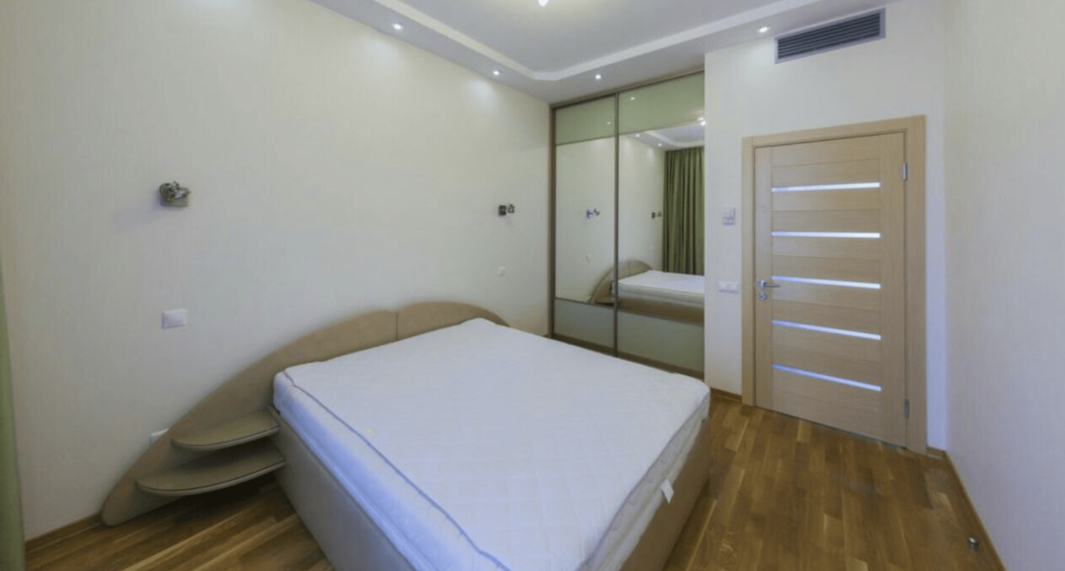 Long term rent 2 bedroom-(s) apartment Raisy Okipnoi Street 18