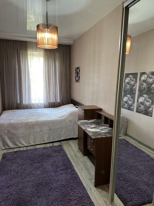 Long term rent 4 bedroom-(s) apartment Yury Zoifera street 6