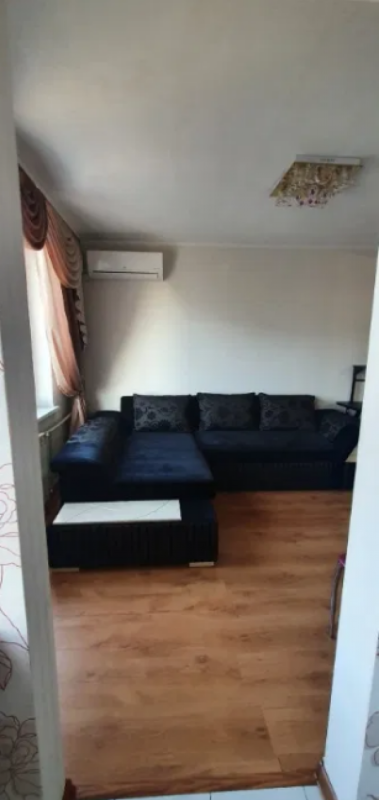 Long term rent 3 bedroom-(s) apartment Vladyslava Zubenka street (Tymurivtsiv Street) 19