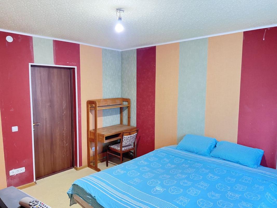 Long term rent 2 bedroom-(s) apartment Krasnodarska Street 171в