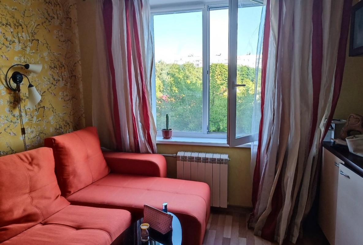 Продажа 3 комнатной квартиры 67 кв. м, Балакирева ул. 20