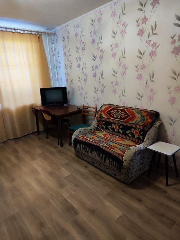 Long term rent 1 bedroom-(s) apartment Akademika Pavlova Street 311