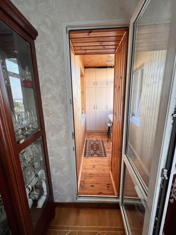 Sale 3 bedroom-(s) apartment 64 sq. m., Traktorobudivnykiv Avenue 85