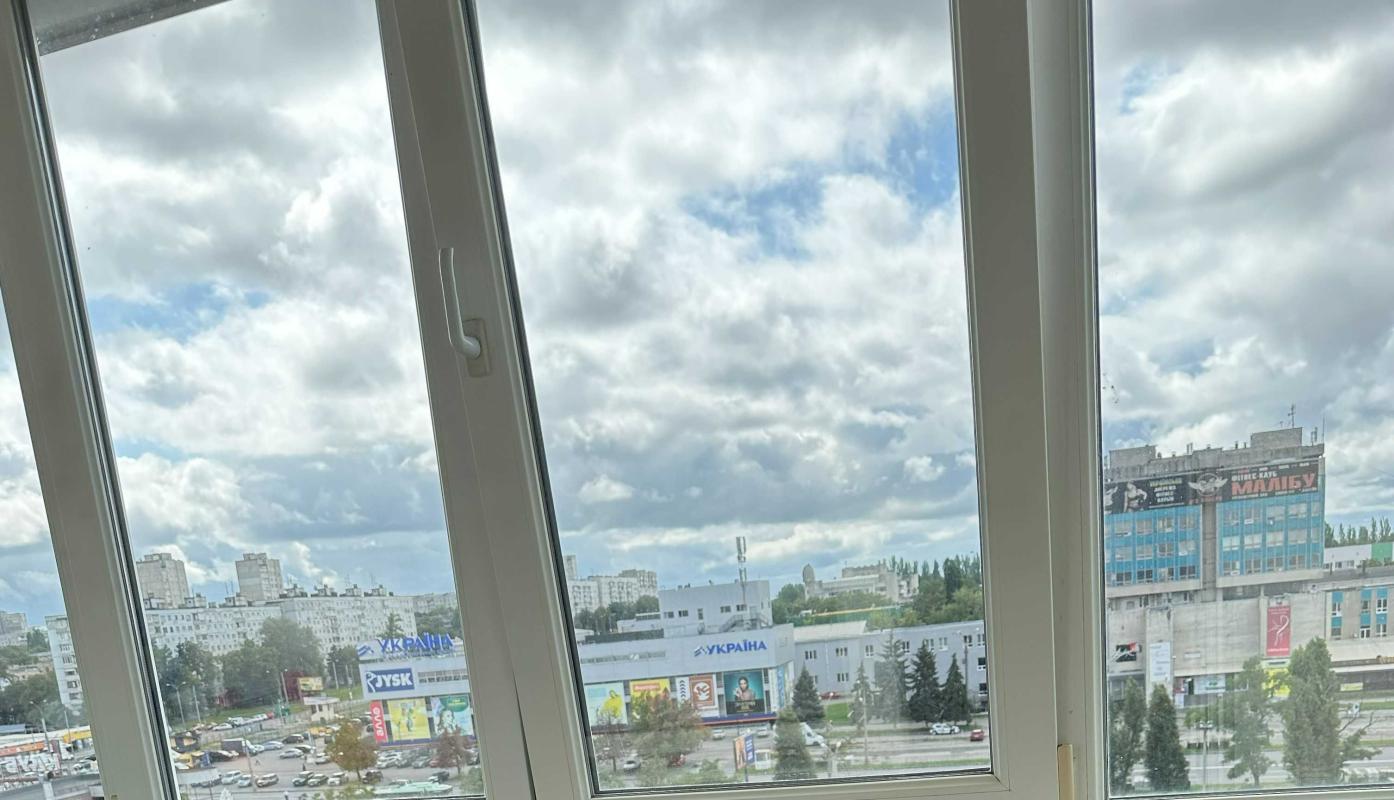 Sale 3 bedroom-(s) apartment 65 sq. m., Traktorobudivnykiv Avenue 63