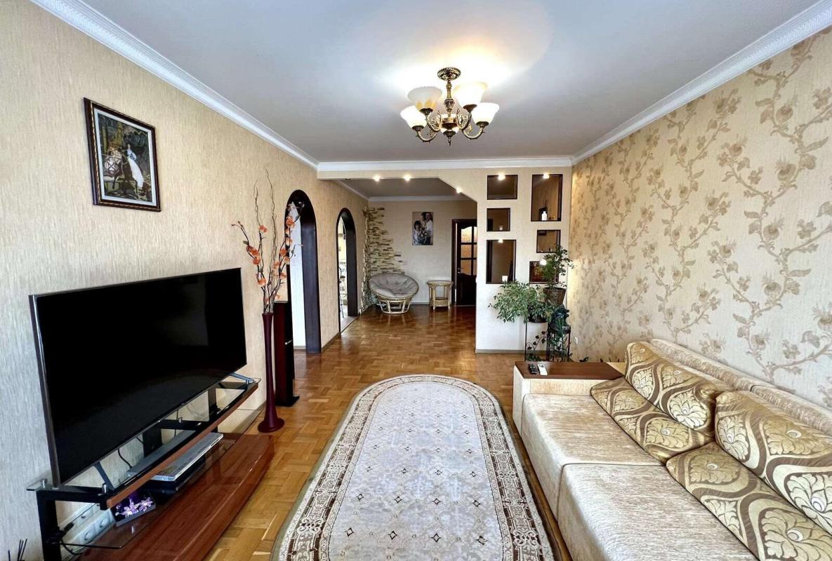 Sale 4 bedroom-(s) apartment 108 sq. m., Petra Hryhorenka Avenue 3а