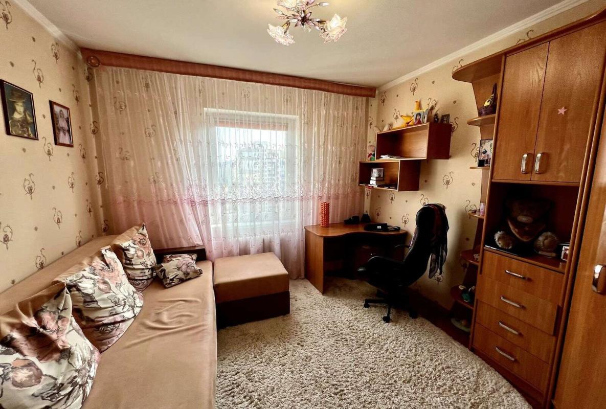 Продаж 4 кімнатної квартири 108 кв. м, Петра Григоренка просп. 3а