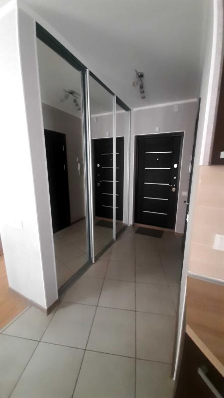 Sale 1 bedroom-(s) apartment 35 sq. m., Drahomanova Street 4