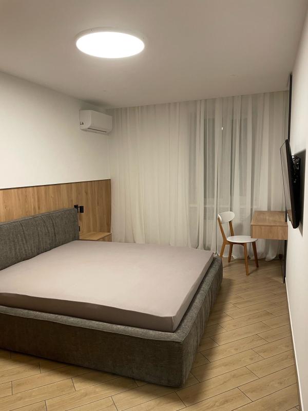 Long term rent 2 bedroom-(s) apartment Nazarivska Street (Vietrova Street) 7