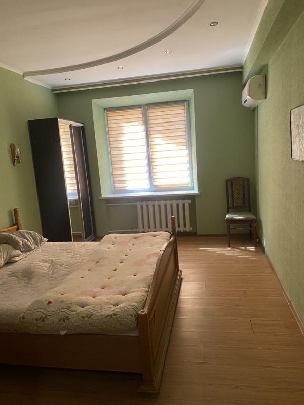 Long term rent 4 bedroom-(s) apartment Kooperatyvna Street 13/2