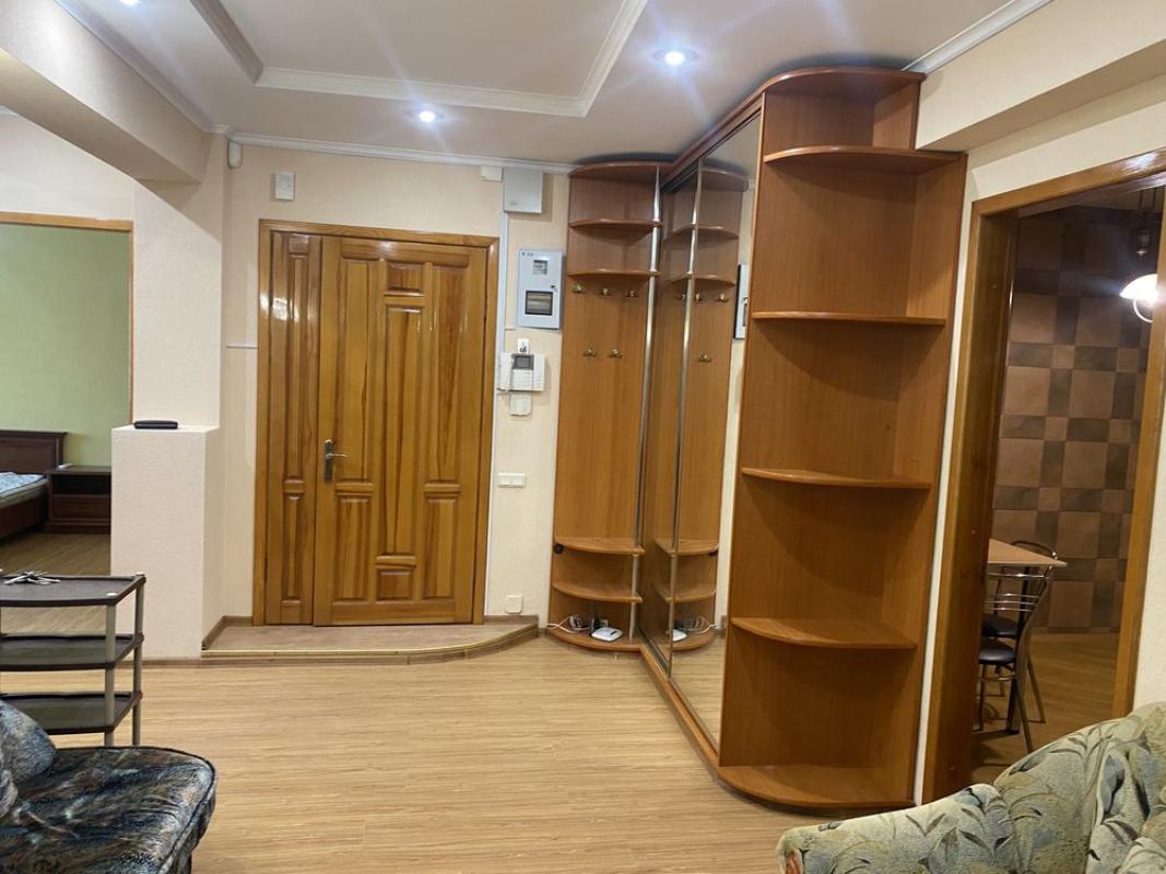 Long term rent 4 bedroom-(s) apartment Kooperatyvna Street 13/2