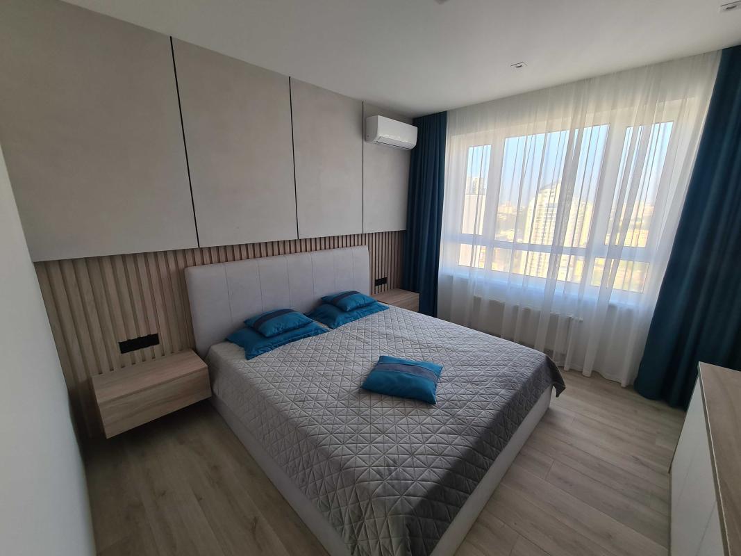 Sale 3 bedroom-(s) apartment 93 sq. m., Sholudenka Street 1а