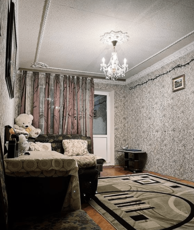 Продаж 3 кімнатної квартири 64 кв. м, Владислава Зубенка вул. (Тимурівців) 50
