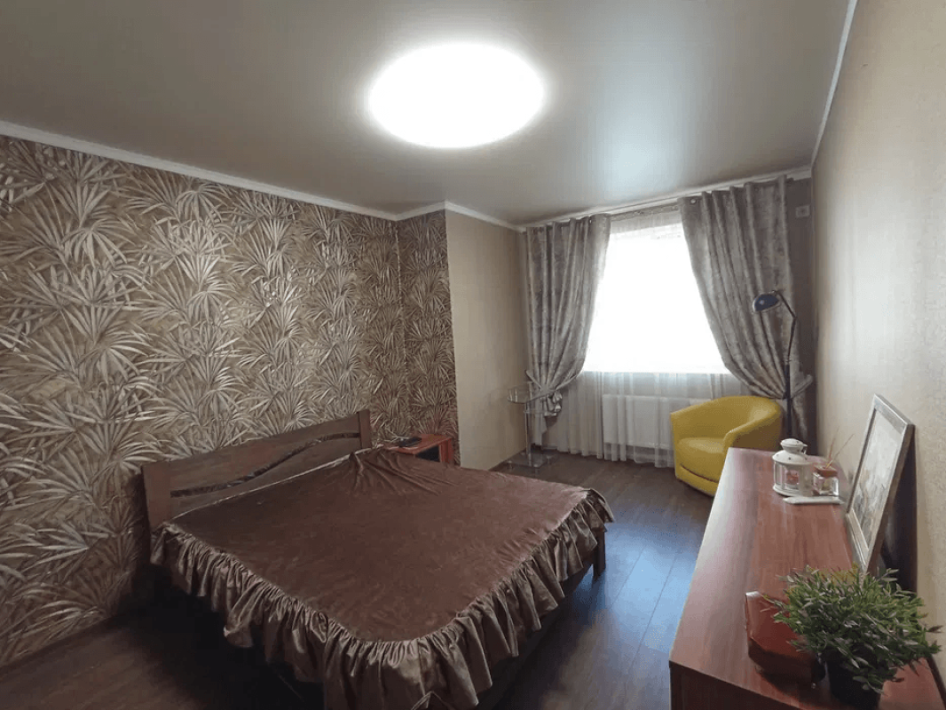Продаж 1 кімнатної квартири 43 кв. м, Миру вул. 59