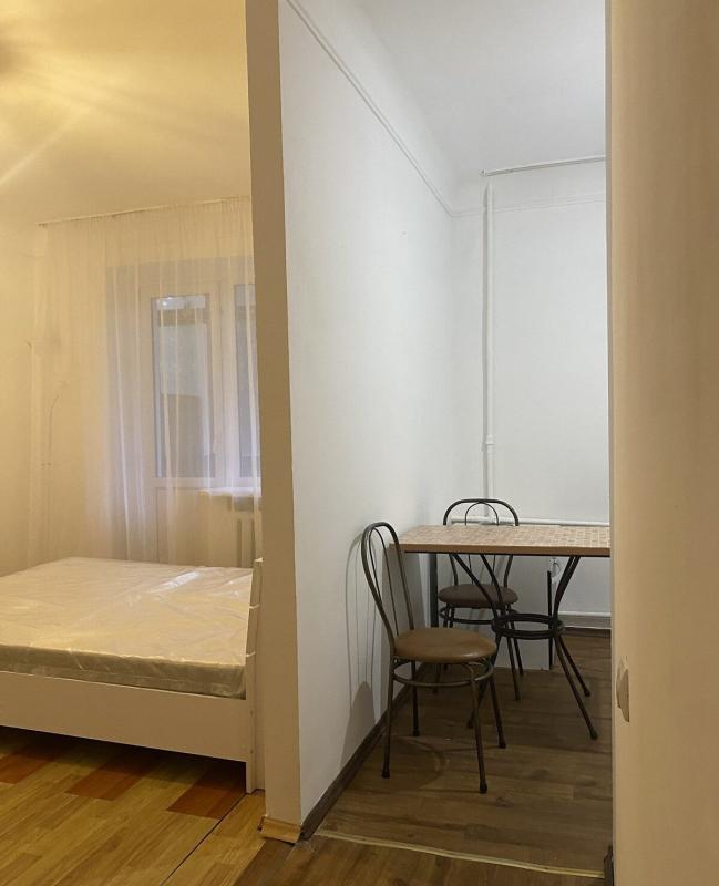 Sale 1 bedroom-(s) apartment 33 sq. m., Lavrska Street (Sichnevogo povstannya street) 8