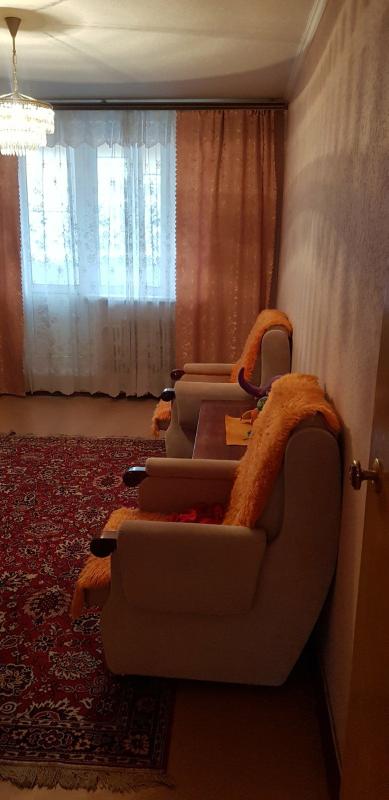 Long term rent 3 bedroom-(s) apartment Traktorobudivnykiv Avenue 126