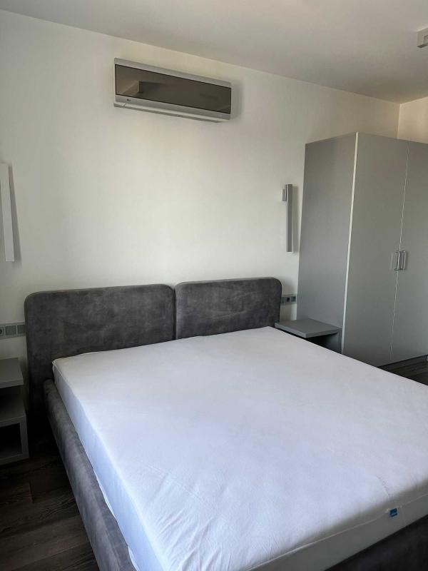 Sale 3 bedroom-(s) apartment 109 sq. m., Kniazhyi Zaton Street 21