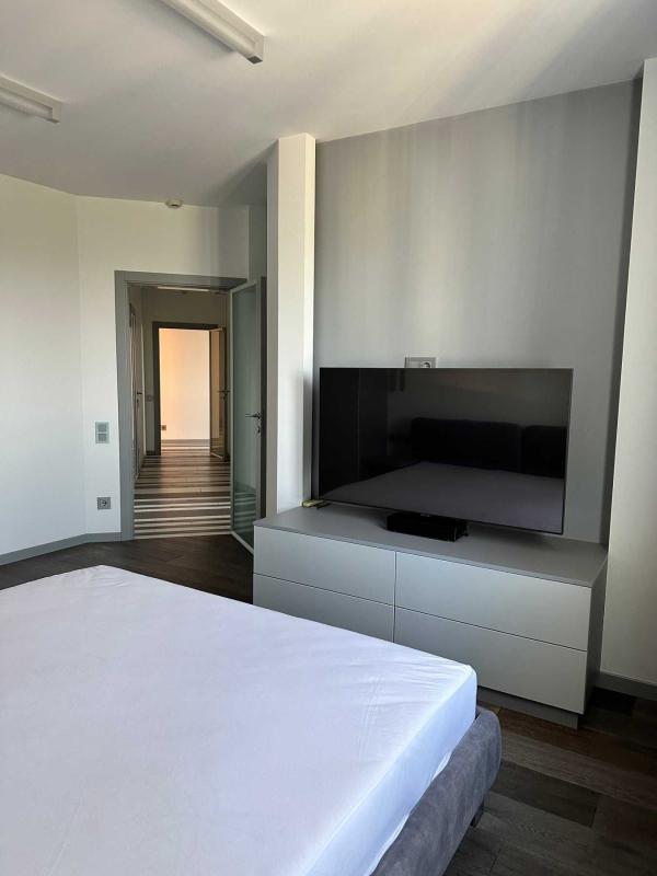 Sale 3 bedroom-(s) apartment 109 sq. m., Kniazhyi Zaton Street 21