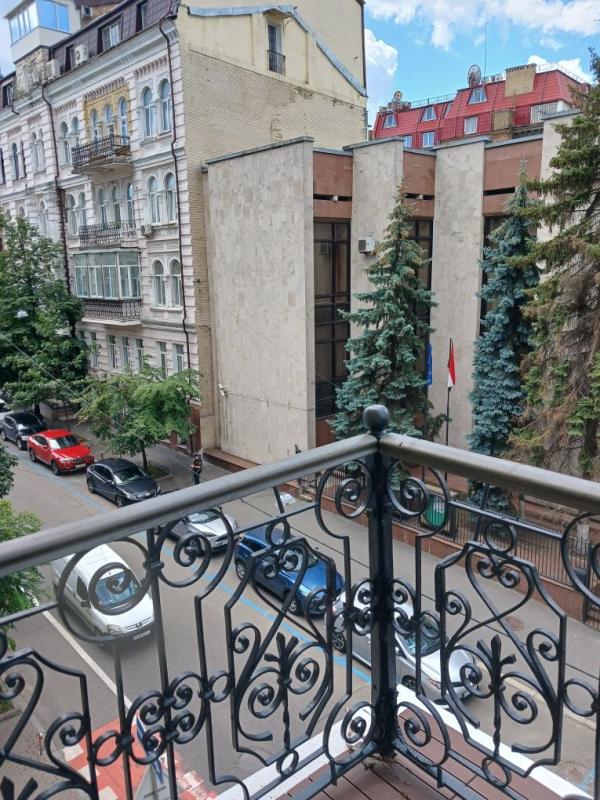 Sale 4 bedroom-(s) apartment 150 sq. m., Reitarska Street 30