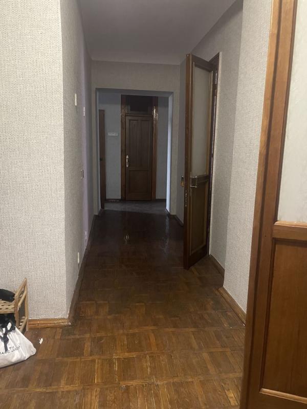 Sale 3 bedroom-(s) apartment 80 sq. m., Konstytutsiyi Square 20