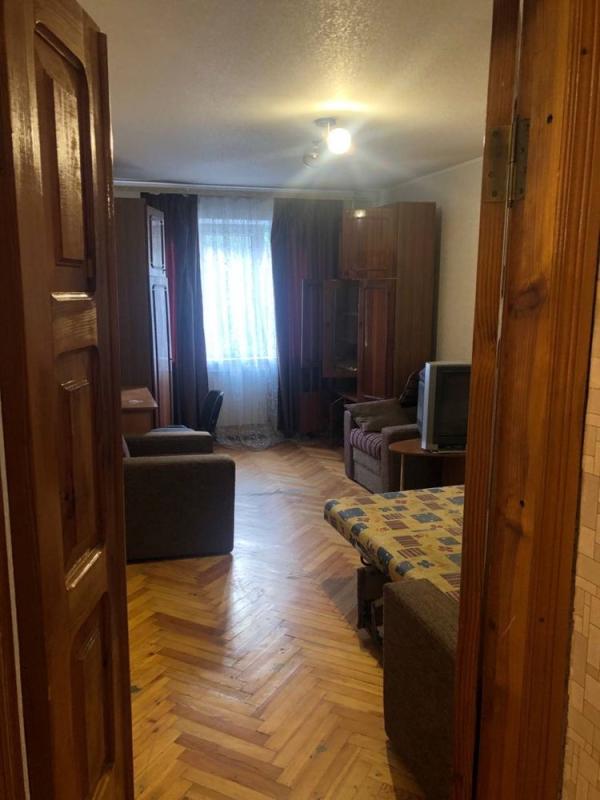 Sale 2 bedroom-(s) apartment 48 sq. m., Hvardiytsiv-Shyronintsiv Street 38в