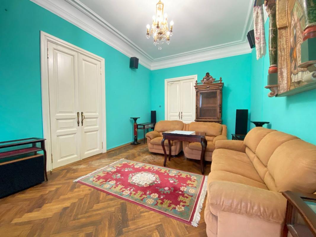 Долгосрочная аренда 4 комнатной квартиры Мироносицкая ул. 69