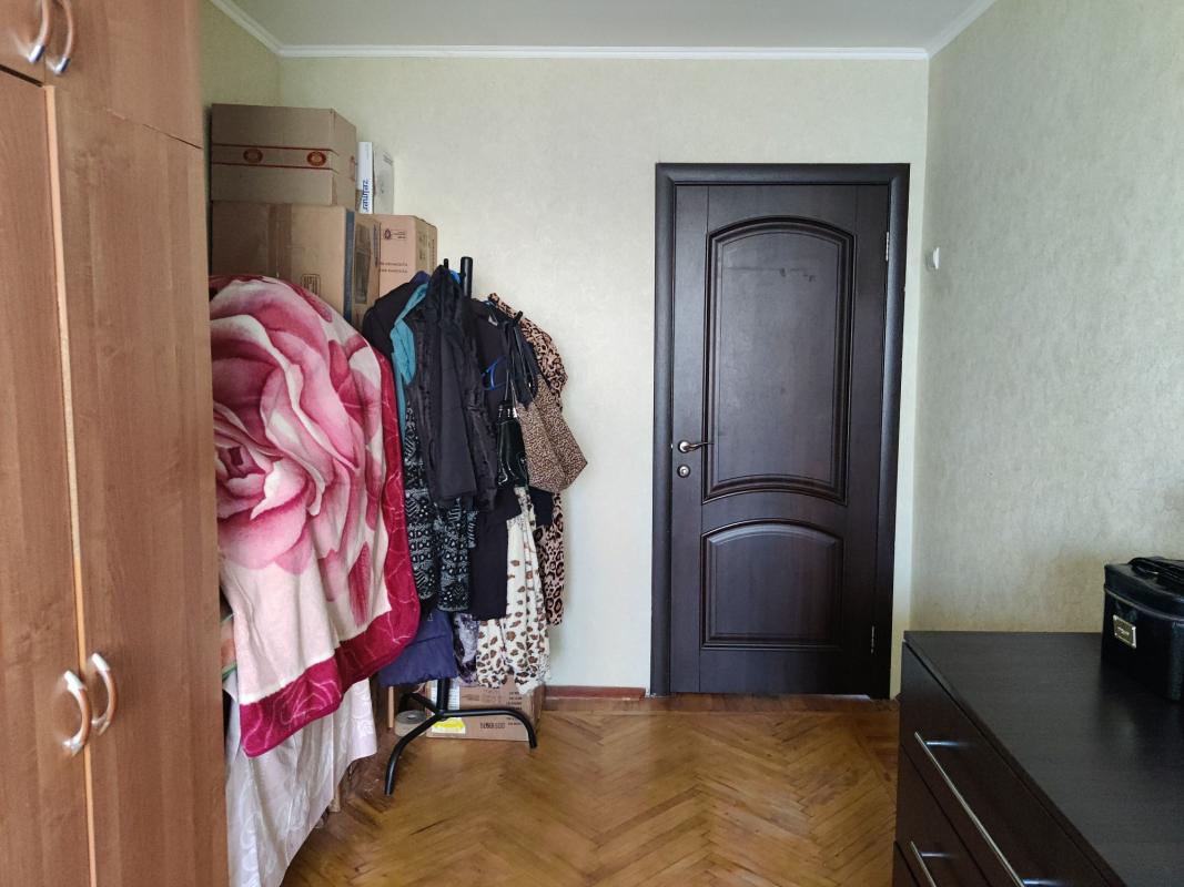 Sale 3 bedroom-(s) apartment 58 sq. m., Tankopiya Street 32