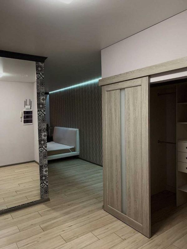 Long term rent 1 bedroom-(s) apartment Losivskyi Lane 4