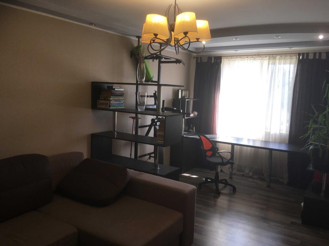 Sale 2 bedroom-(s) apartment 65 sq. m., Traktorobudivnykiv Avenue 77