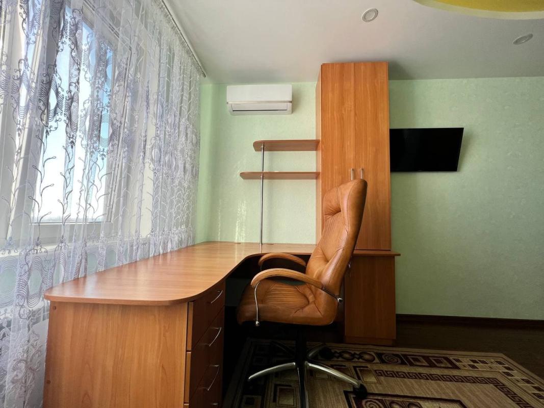 Long term rent 1 bedroom-(s) apartment Peremohy Avenue 65г к1