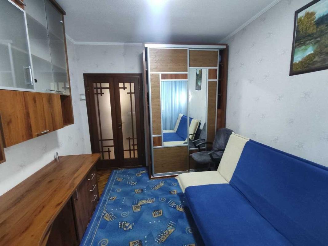 Sale 3 bedroom-(s) apartment 65 sq. m., Pushkinska Street