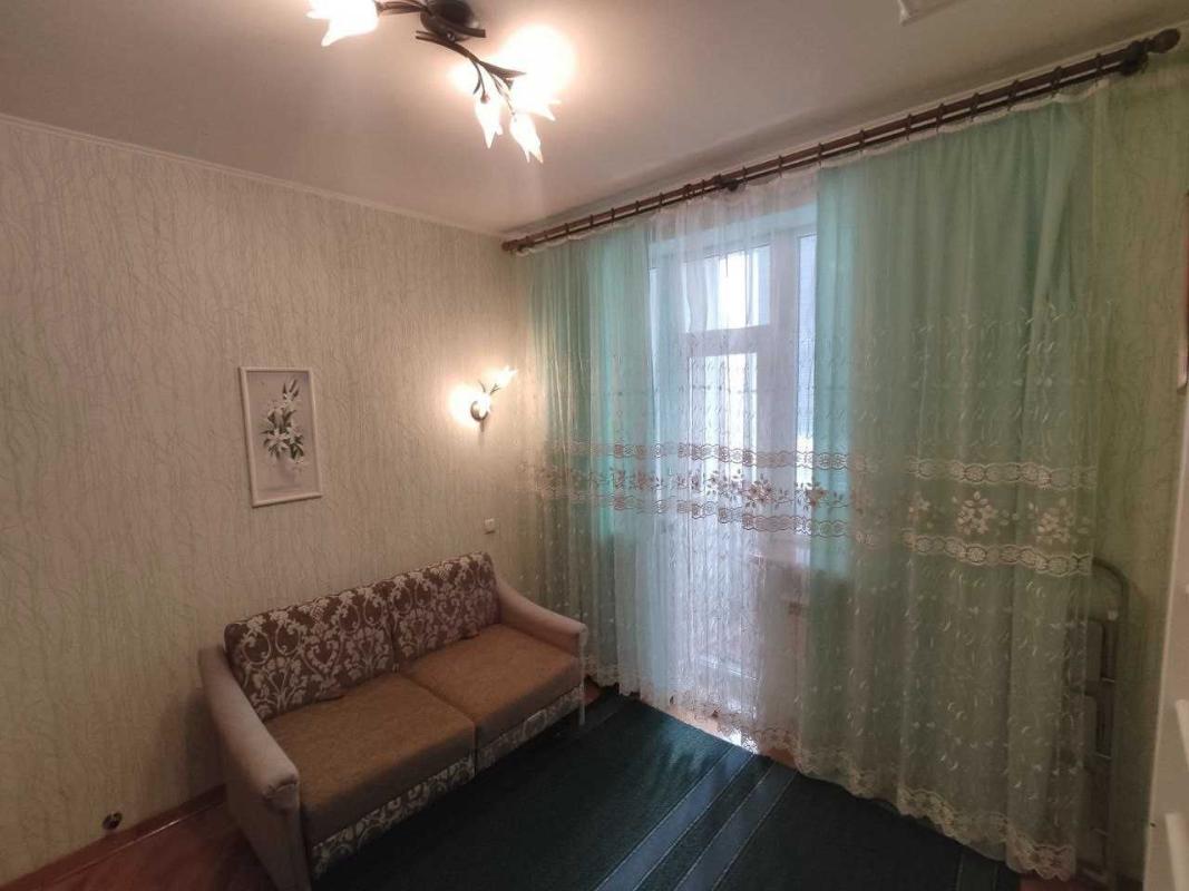 Sale 3 bedroom-(s) apartment 65 sq. m., Pushkinska Street