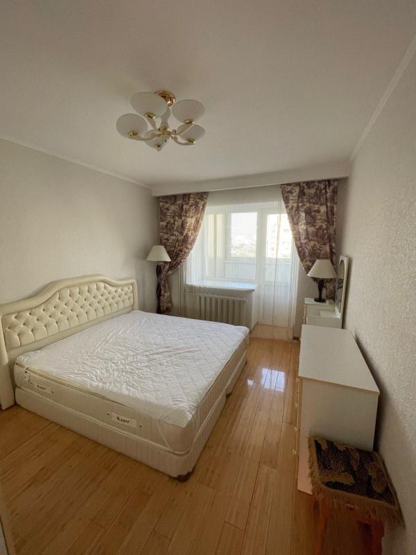 Sale 3 bedroom-(s) apartment 97 sq. m., Mykoly Bazhana Avenue 26