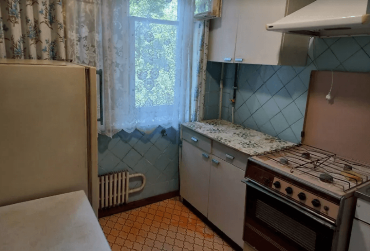 Продаж 2 кімнатної квартири 46 кв. м, Владислава Зубенка вул. (Тимурівців) 46