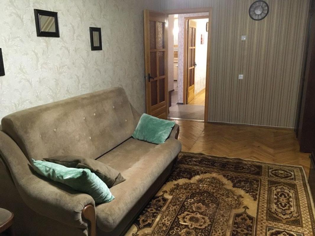 Long term rent 2 bedroom-(s) apartment Hvardiytsiv-Shyronintsiv Street 44б
